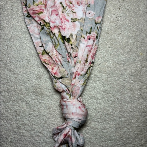 Posh Peanut Pink and Gray Floral knotted Gown with Headband Bow - Picture 7 of 13